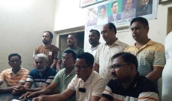 দৌলতপুরে মিথ্যা সংবাদের প্রতিবাদে উপজেলা যুবদলের সংবাদ সম্মেলন