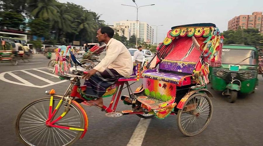 রাজধানীর ট্রাফিক ব্যবস্থা পুরোপুরি ভেঙে ফেলছে ব্যাটারিচালিত রিকশা
