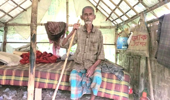 পত্র-পত্রিকায় সংবাদ প্রকাশের পর ঘর পাচ্ছেন প্রদীপ সাহা