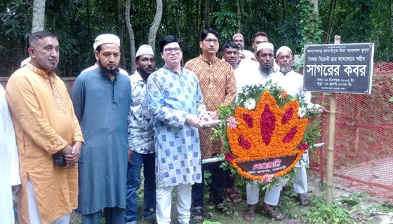 শহীদ সাগরের মৃত্যুবার্ষিকীতে শোক আর শূণ্যতায় কাতর বাবা-মা