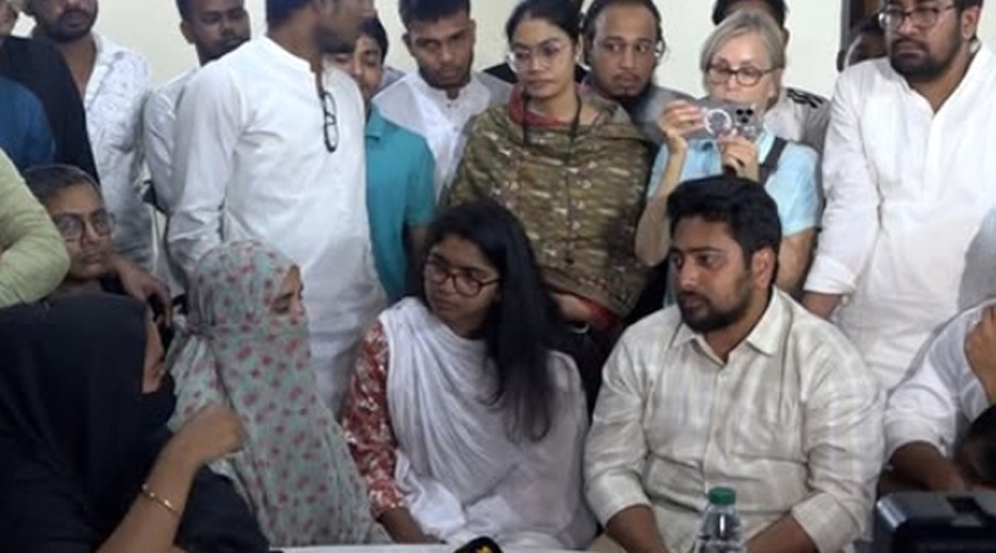 আমরা সরকারে থাকার সময় বিভিন্ন ধরনের চাপ তৈরি করেছি: নাহিদ