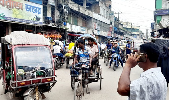 সৈয়দপুর যানজট আর দুর্ভোগের শহর, ভোগান্তিতে জনসাধারণ