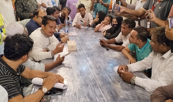 কুমিল্লায় ৩০ শহীদ পরিবারের সাথে দেখা করলেন হাসনাত-সারজিস