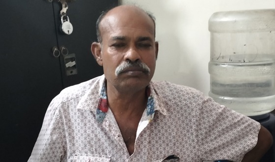 বাগেরহাটের শ্রমিকলীগ নেতা বেনাপোলে আটক