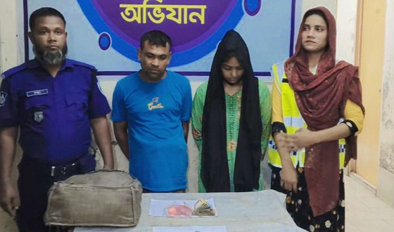 ফুলবাড়ীতে ইয়াবা সুন্দরীসহ গ্রেপ্তার ২