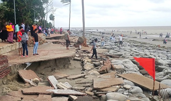 বঙ্গোপসাগরে নিম্নচাপের প্রভাবে পায়রায় তিন নম্বর সংকেত