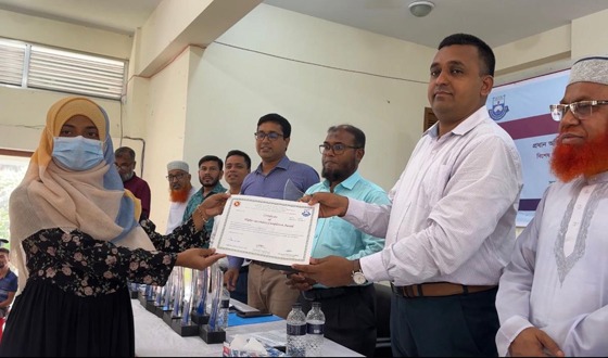 বাউফলে কৃতি শিক্ষার্থীদের সংবর্ধনা