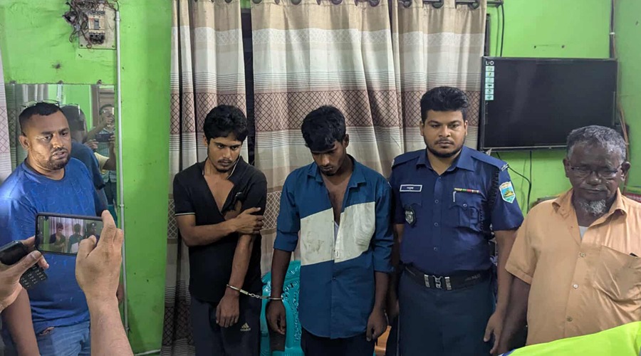 সাঁথিয়ায় ডাকাতির সময় জনতার হাতে আটক দুই