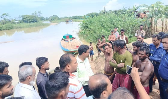 মহাদেও নদে ভ্রাম্যমাণ আদালত পরিচালনা:  ৫০ হাজার টাকা জরিমানা ও বালু জব্দ
