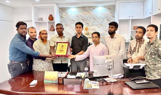 কচুয়া পাবলিক লাইব্রেরির পক্ষ থেকে ইউএনও কেএম আবু নওশাদ এরং বিদায় সংবর্ধনা