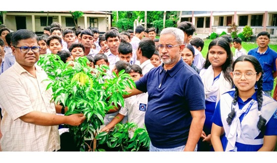 টাঙ্গাইলে সন্তোষ জাহ্নবী উচ্চ বিদ্যালয়ে জলবায়ু পরিবর্তন বিষয়ক আলোচনা ও পুরস্কার বিতরণ