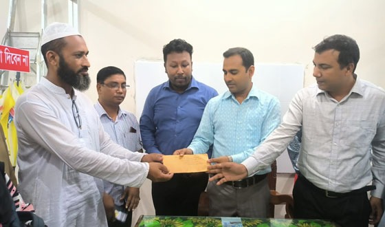 রাজারহাটে প্রাটিন সমাহার এর শোরুম উদ্বোধন