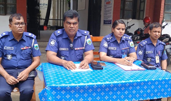 চাটমোহরে ৫ মাসের শিশুকন্যাকে হত্যা করলেন মা