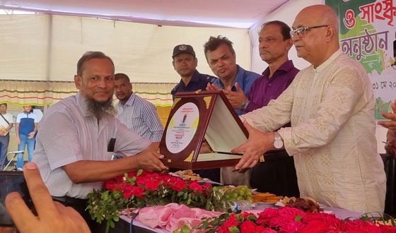 হাটহাজারীর ফরহাদাবাদ উচ্চ বিদ্যালয়ের বার্ষিক পুরস্কার বিতরণী