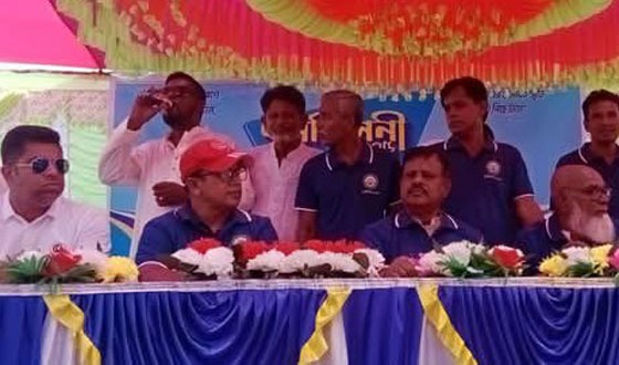 কয়রার গ্রাজুয়েটস মাধ্যমিক বিদ্যালয়ে ঈদ পুনর্মিলনী