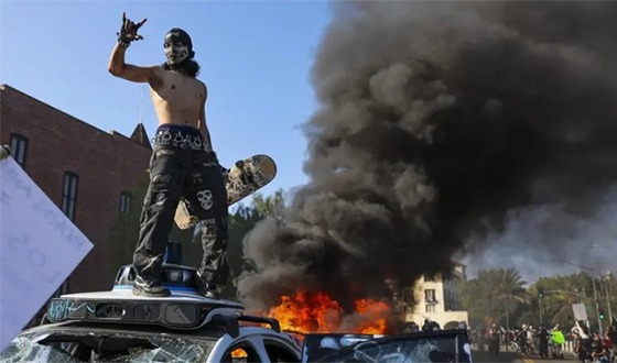 লস অ্যাঞ্জেলেসের বিক্ষোভ ভয়াবহ: আরও সেনা পাঠালেন ট্রাম্প