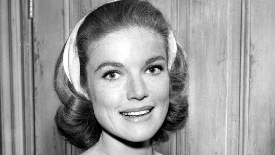 মারা গেছেন হলিউড অভিনেত্রী পিপা স্কট