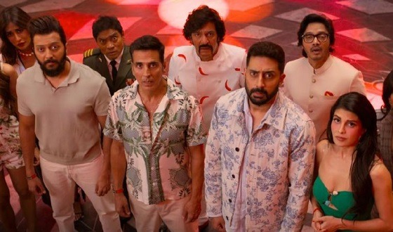 ৫ দিনে ১০০ কোটির মাইলফলক পার করলো ‘হাউজফুল ৫’