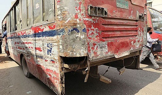 সরকারের নানা হাঁকডাকেও এখনো ফিটনেসবিহীন গাড়ির দখলেই সড়ক