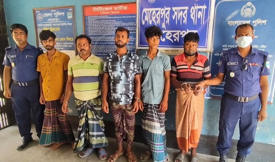 মেহেরপুরে ৫ ডাকাত গ্রেপ্তার