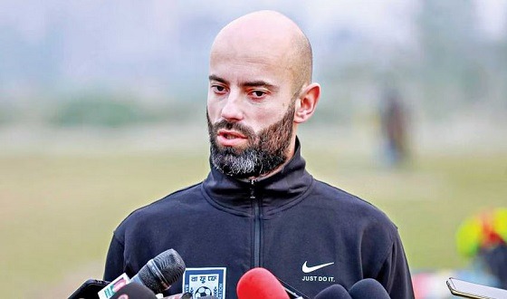 অনিশ্চয়তায় ক্যাবরেরার ভবিষ্যৎ