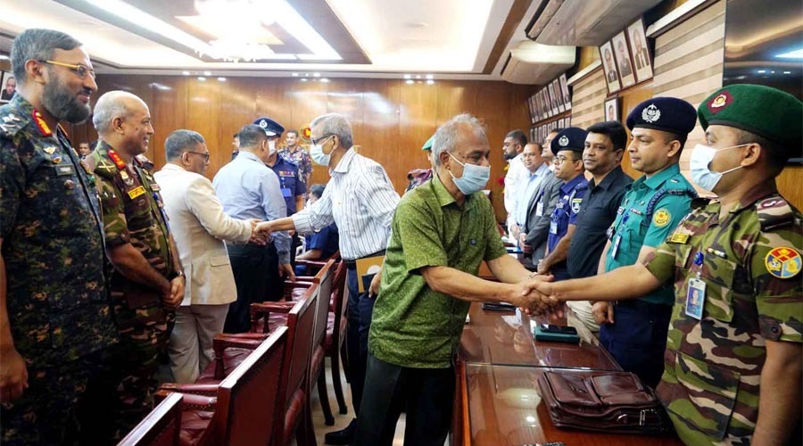 টানা ১০ দিনের ছুটি শেষে সচিবালয়ে প্রাণচাঞ্চল্য, ফিরল সরকারি কর্মচাঞ্চল্য