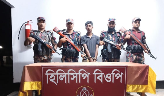 এক বাংলাদেশি কিশোরকে ফেরত দিলেন বিএসএফ