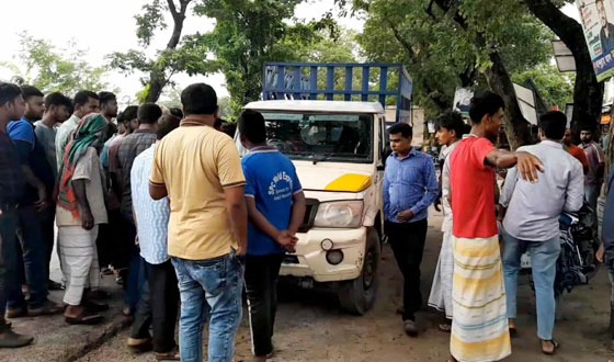 পাবনায় পিকআপ ও মোটরসাইকেল সংঘর্ষে নিহত ১