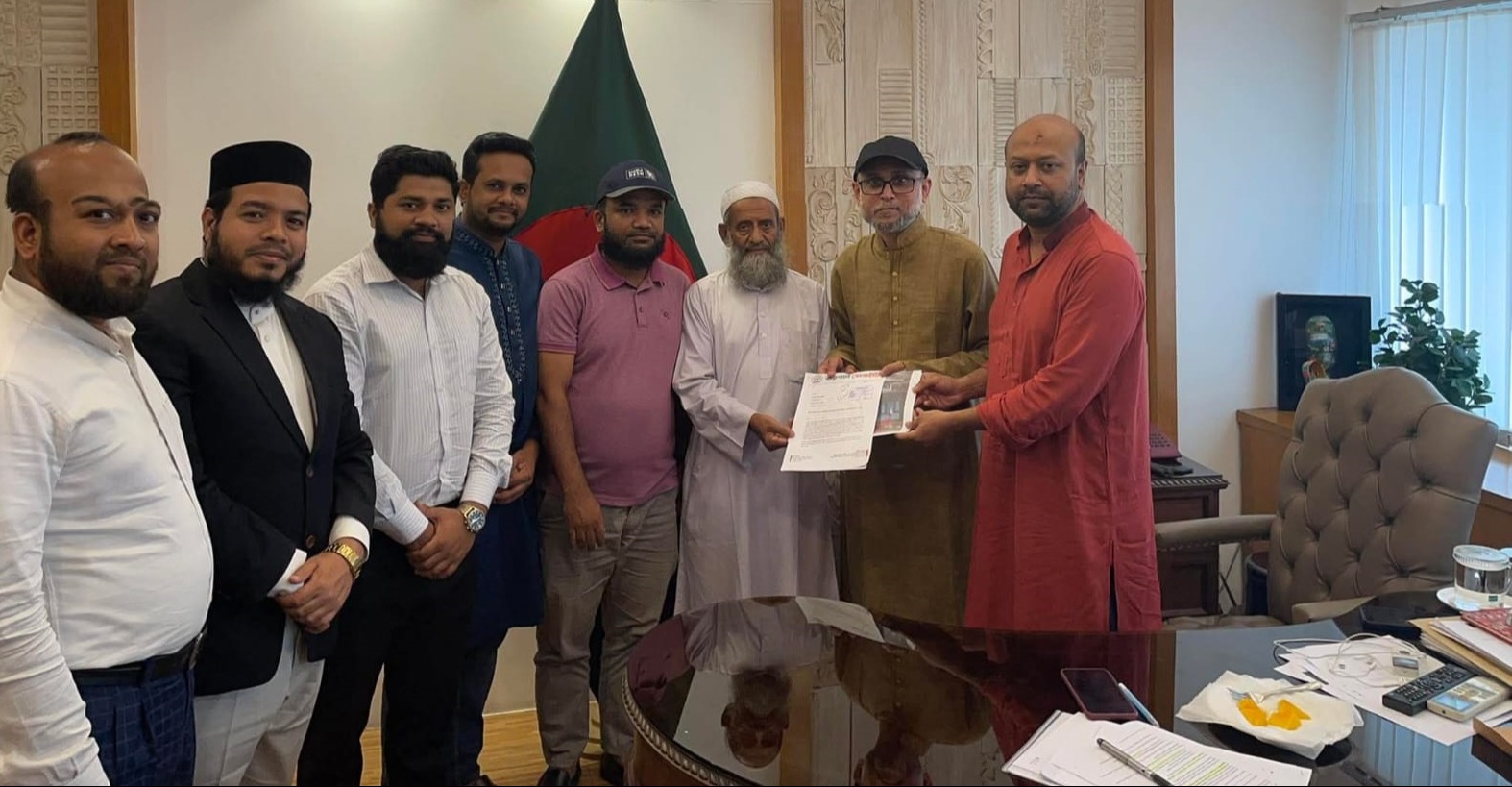 ক্যাপ্টেন মহিউদ্দিন জাহাঙ্গীরের জাদুঘর সংস্কারের দাবিতে স্মারকলিপি প্রদান