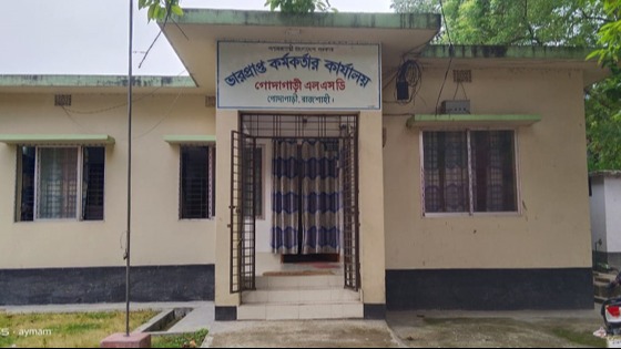 গোদাগাড়ীতে সিন্ডিকেট চক্রের ফাঁদে আদিবাসীসহ শতাধিক কৃষক