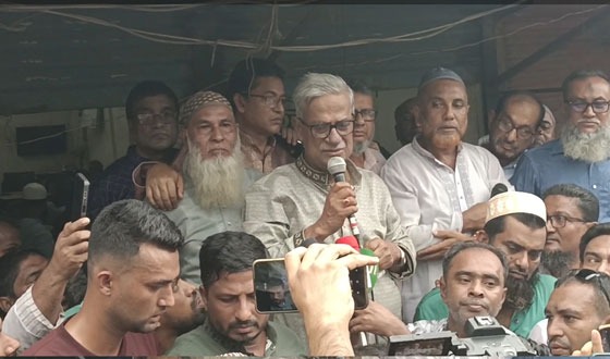 সেনবাগে জয়নুল আবদিন ফারুককে গনসংবর্ধণা প্রদান