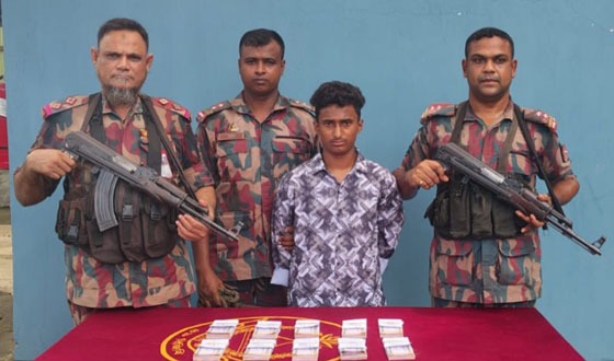 বেনাপোলে ৯ লাখ ২০ হাজার টাকার জাল নোটসহ আটক ১