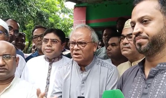 প্রবীণ দলীয় কর্মী ‘তাহের ঠাকুর’র পাশে দাঁড়ালেন তারেক রহমান