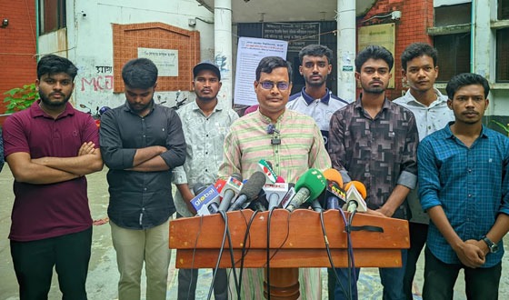 রংপুর বেগম রোকেয়া বিশ্ববিদ্যালয়ের শিক্ষক মাহমুদুল হকের সংবাদ সম্মেলন