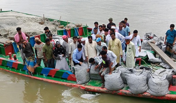 সরাইলে মেঘনার ভাঙ্গন রোধে জিও ব্যাগ উদ্ধোধন