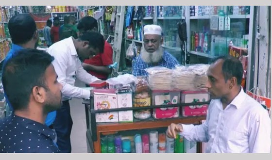 চট্টগ্রামে সয়াবিন তেলের জন্য ক্রেতাদের হাহাকার