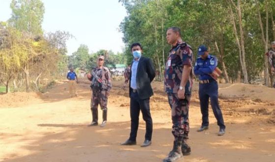 অবৈধ বালু পরিবহনের দায়ে ১৫টি বালুবাহী ট্রাক আটক