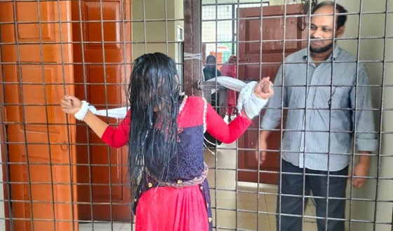 গজারিয়ায় হাসপাতালে এক রোগীর লঙ্কাকাণ্ড