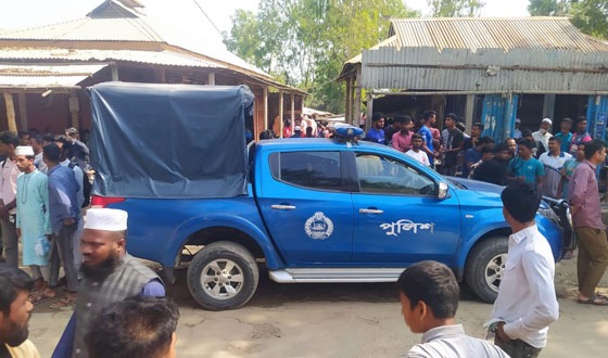 নাগেশ্বরীতে ব্যবসায়ীর আত্মহত্যা