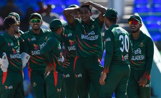 বিসিবির কেন্দ্রীয় চুক্তিতে আছেন যেসব ক্রিকেটার