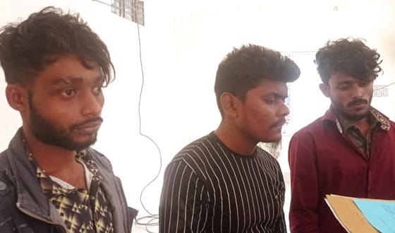 ছিনতাই হওয়া ২৭০০কেজি সুতাবোঝাই কভার্ডভ্যান উদ্ধার, আটক৩