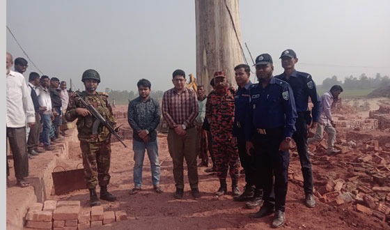 তারাগঞ্জে আরো ১টি ইটভাটা গুঁড়িয়ে দিয়েছে প্রশাসন