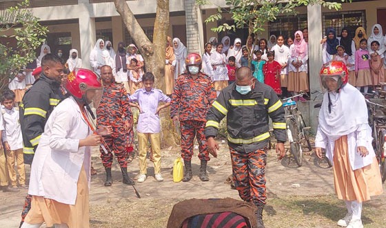 নাগেশ্বরীতে ভূমিকম্প, বজ্রপাত ও অগ্নিকান্ড সচেতনতা বিষয়ক মহড়া