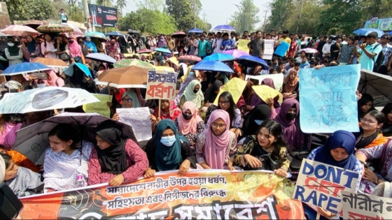 ধর্ষকদের সর্বোচ্চ শাস্তির দাবিতে উত্তাল রাজশাহী