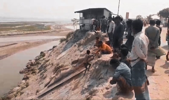 পীরগাছায় সেচ কাজে ব্যবহৃত স্যালোমেশিন ছিনতাইয়ের অভিযোগ