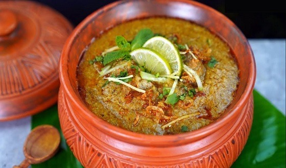 ঘরেই তৈরি করুণ ইফতারের মজাদার হালিম