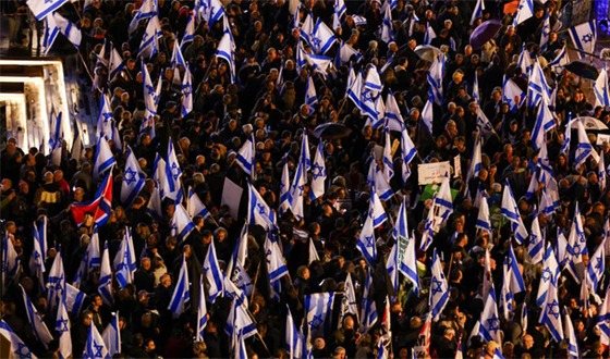 ইসরায়েলি জনগণের বিক্ষোভের মুখে নেতানিয়াহু, গাজায় যুদ্ধ বন্ধের দাবি