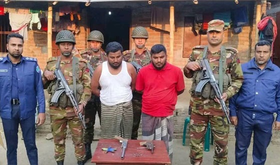 ভেড়ামারায় বিএনপি নেতার বাড়ি থেকে অস্ত্র ও গুলি উদ্ধার