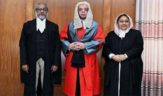 নিয়োগ পাওয়া দুই বিচারপতি শপথ নিলেন