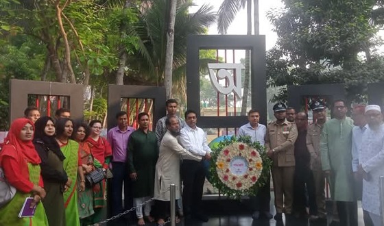 দিঘলিয়ায় যথাযোগ্য মর্যাদায় মহান স্বাধীনতা ও জাতীয় দিবস উদযাপন